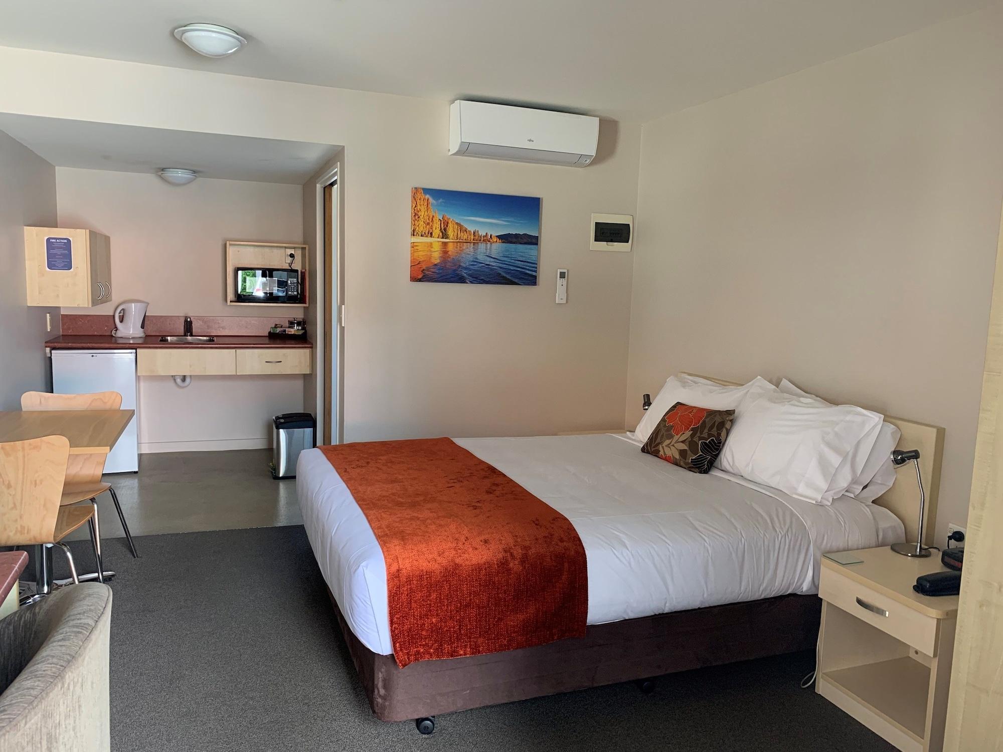 Bella Vista Motel Lake Ванака Екстер'єр фото